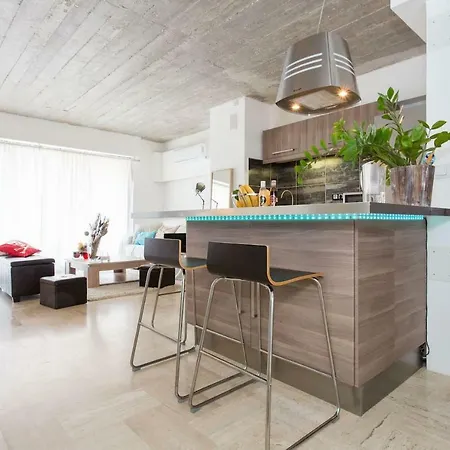 Apartment Downtown *